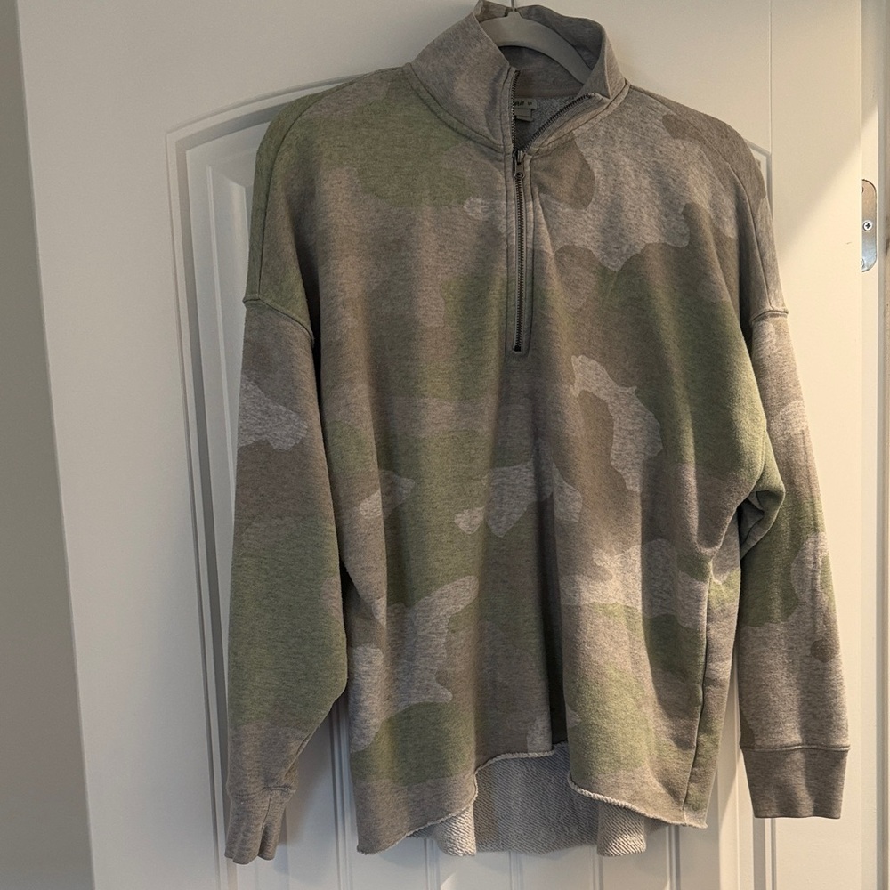 Aerie Women's Gray and Green Camouflage Half-Zip Sweatshirt